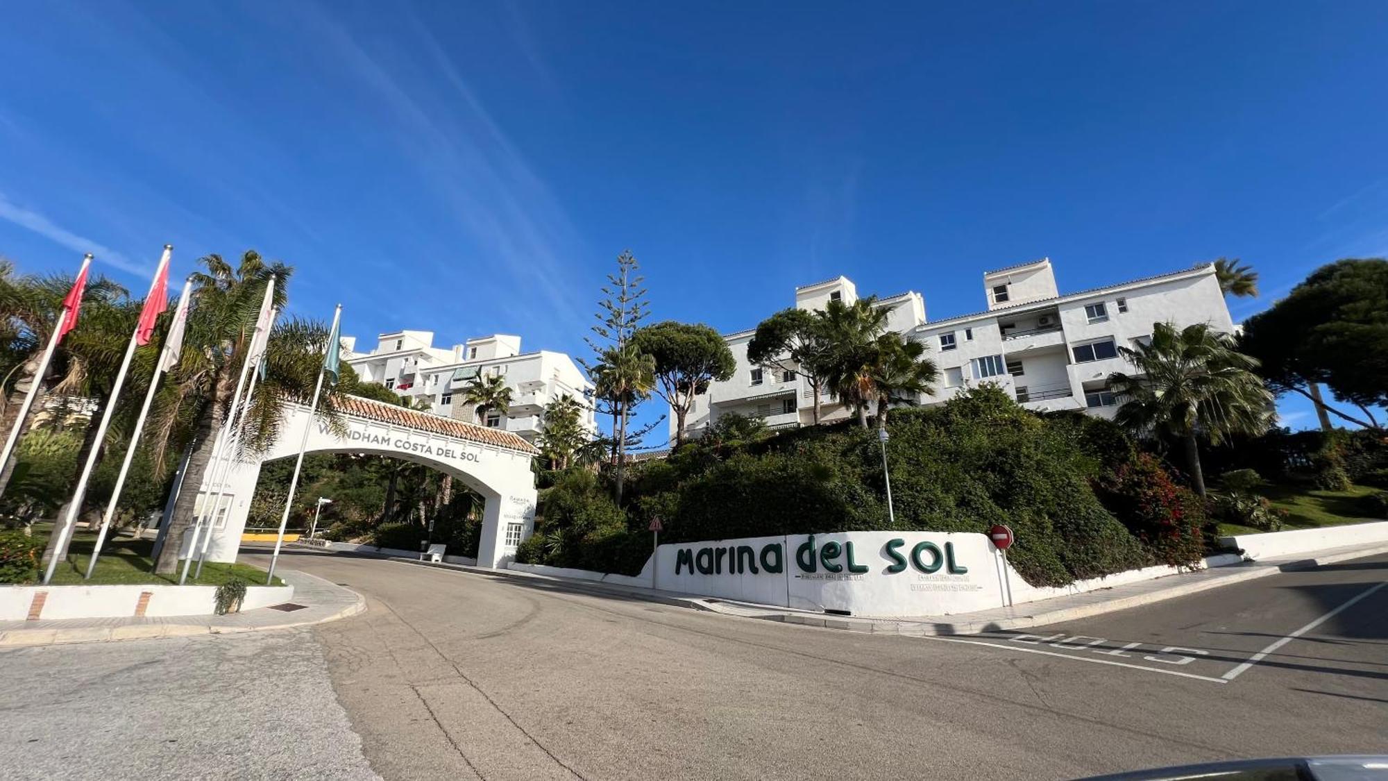 Apartamento Marina Del Sol 121 Фуeнхирола Екстериор снимка